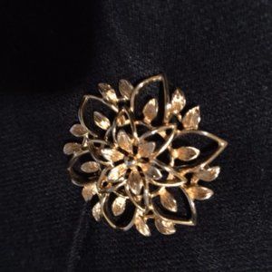 Gold Flower Pin